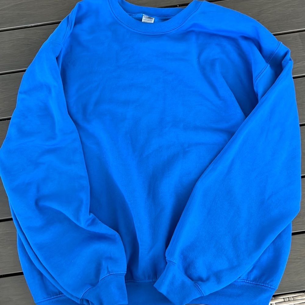 Gildan crewneck